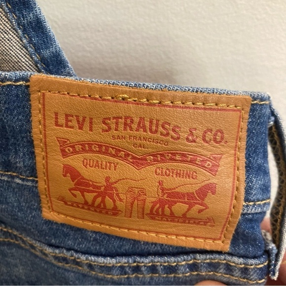 LEVI’S Sz L Fitted High Rise Jean Overalls Adjustable Straps Distressed Knees - Picture 15 of 16